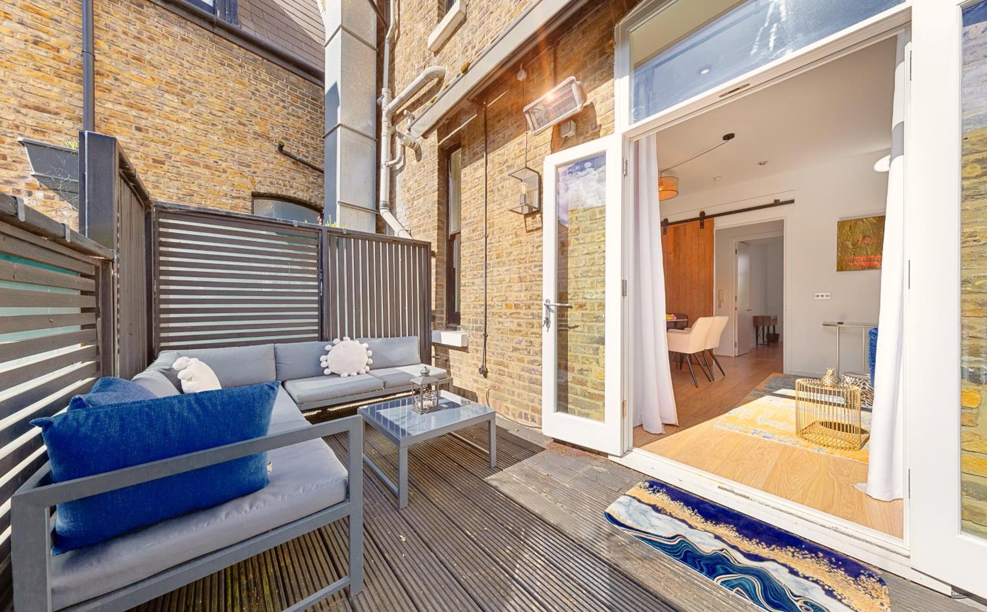Апартаменты Designer Victorian Flat With Huge Terrace Лондон Экстерьер фото